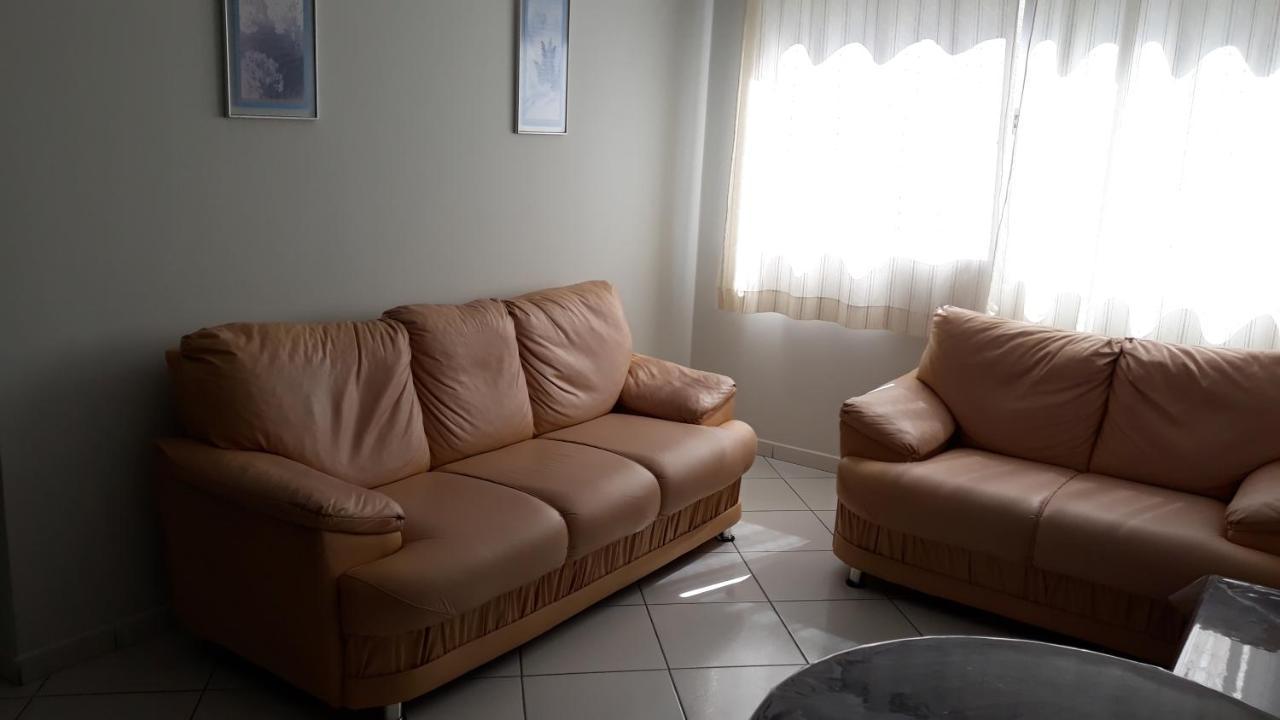 Ótimo apto em Pitangueiras à uma quadra da praia c/ 2 vagas e ar condicionado. Guarujá Extérieur photo